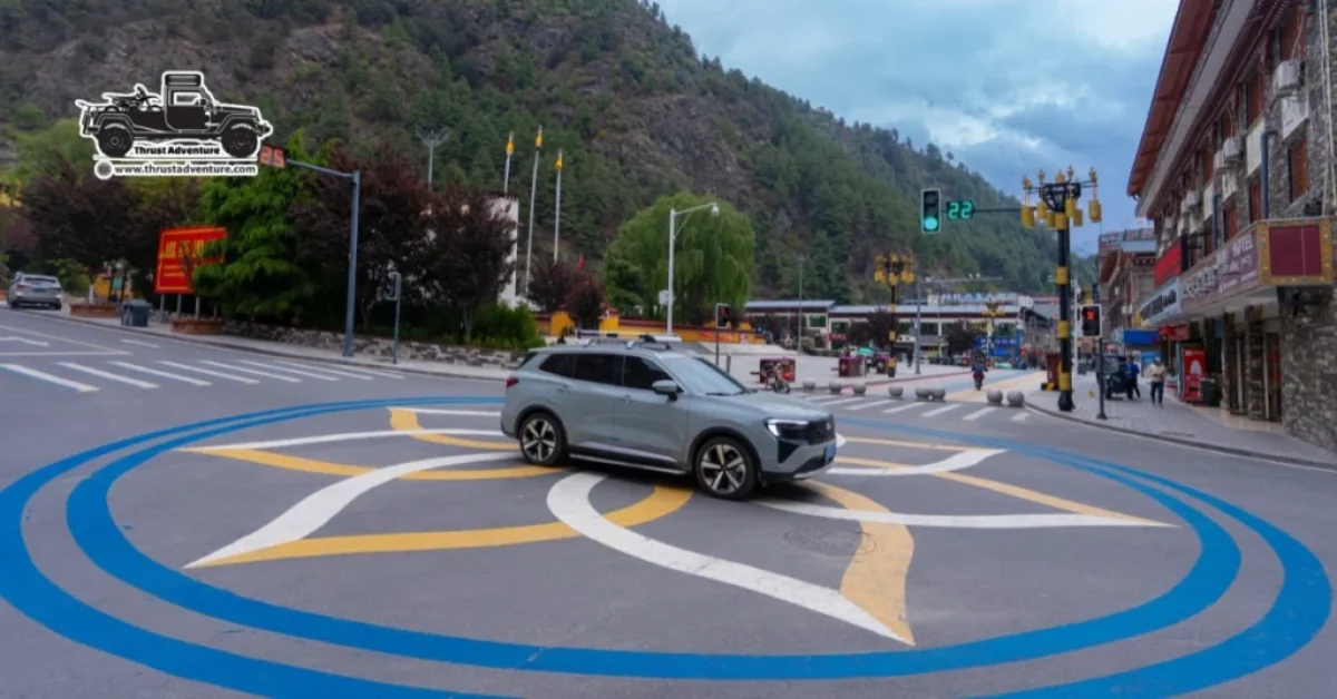 Chinese EV on at the City Square of Gyirong
